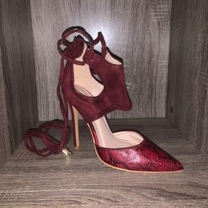 SHOE REPUBLICA LA SNAKE SKIN HEEL